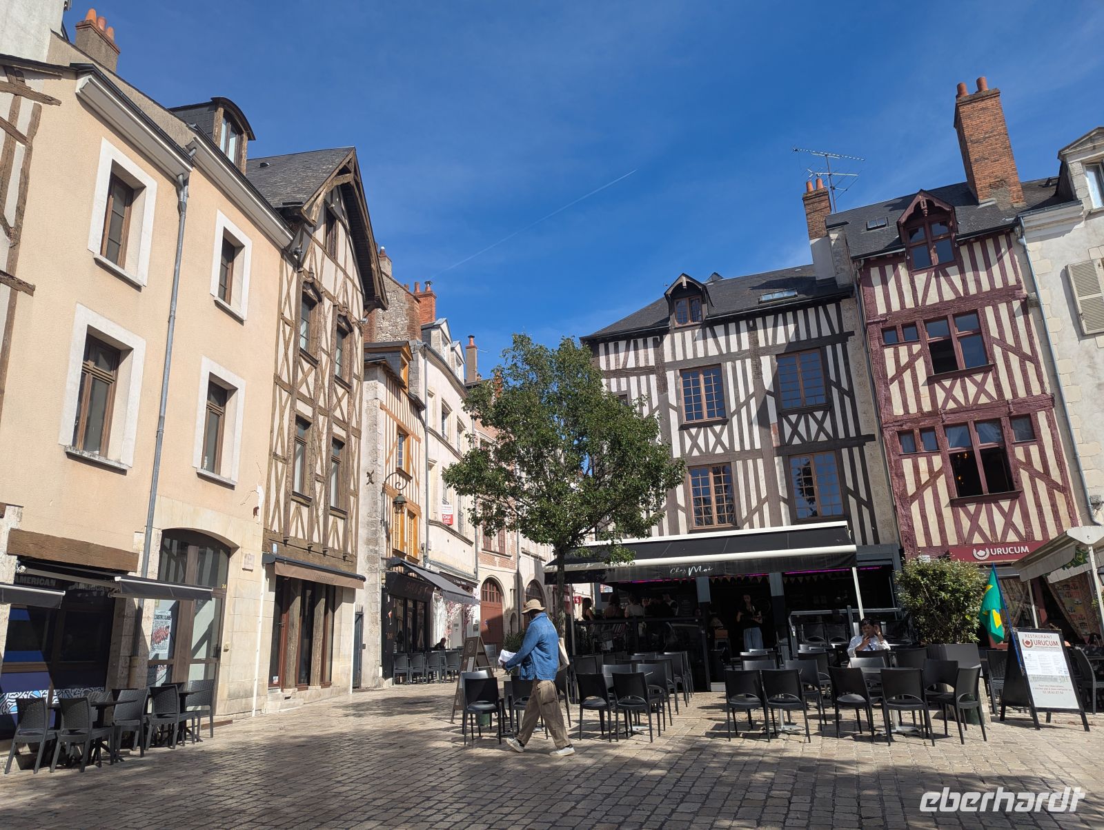 40. Fachwerkhäuser in Orléans.jpg