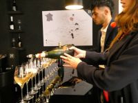 darf es ein Gläschen Champagner sein? bei Mumm in Reims