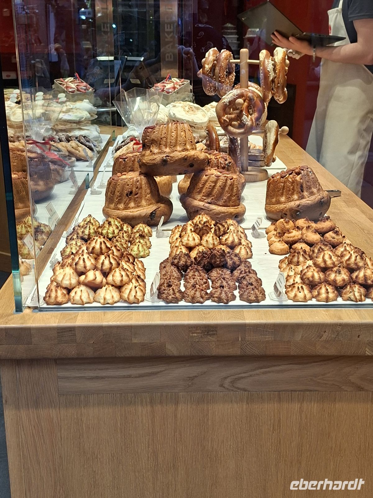 Bäckerei im Elsass -ein Gugelhupf darf nicht fehlen