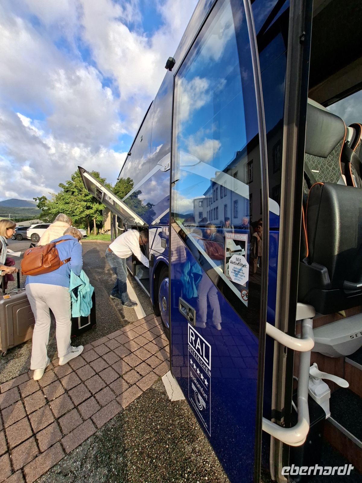 Kofferladen in der Ausstiegsfolge