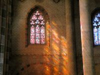 Lichtspiegelungen in der Jacobinerkirche in Toulouse 