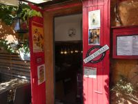 Eins der Lokale in Roussillon 