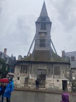 Rundreise Normandie und Bretagne: Der Glockenturm der Holzkirche in Honfleur