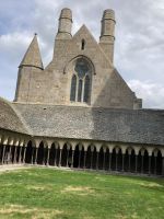 Rundreise Normandie und Bretagne: Der kreuzgang von St. Michel