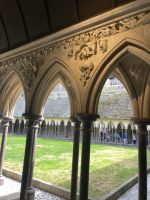 Rundreise Normandie und Bretagne: Der Kreuzgang von St. Michel