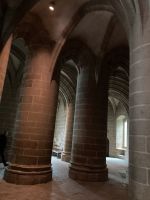 Rundreise Normandie und Bretagne: In den Tiefen von Notre-Dame-sous-Terre