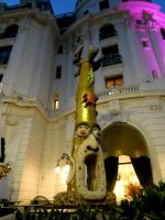 Abends vor dem Hotel Negresco in Nizza 