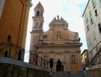 Blick auf Büßerkapelle in Menton 