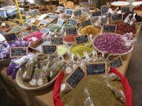 Auf dem Markt von Antibes 