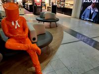 Warten am Flughafen von Nizza