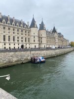 Die Conciergerie an der Seine