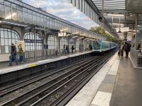 Fahrt mit der Métro als Hochbahn