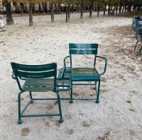 Luxembourg-Stühle als Kunst