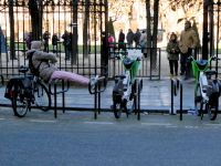 Bauchgymnastik am Place des Vosges