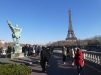 Blick von der Brücke Bir Hakeim auf den Eiffelturm