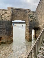 überflutetes Stadttor