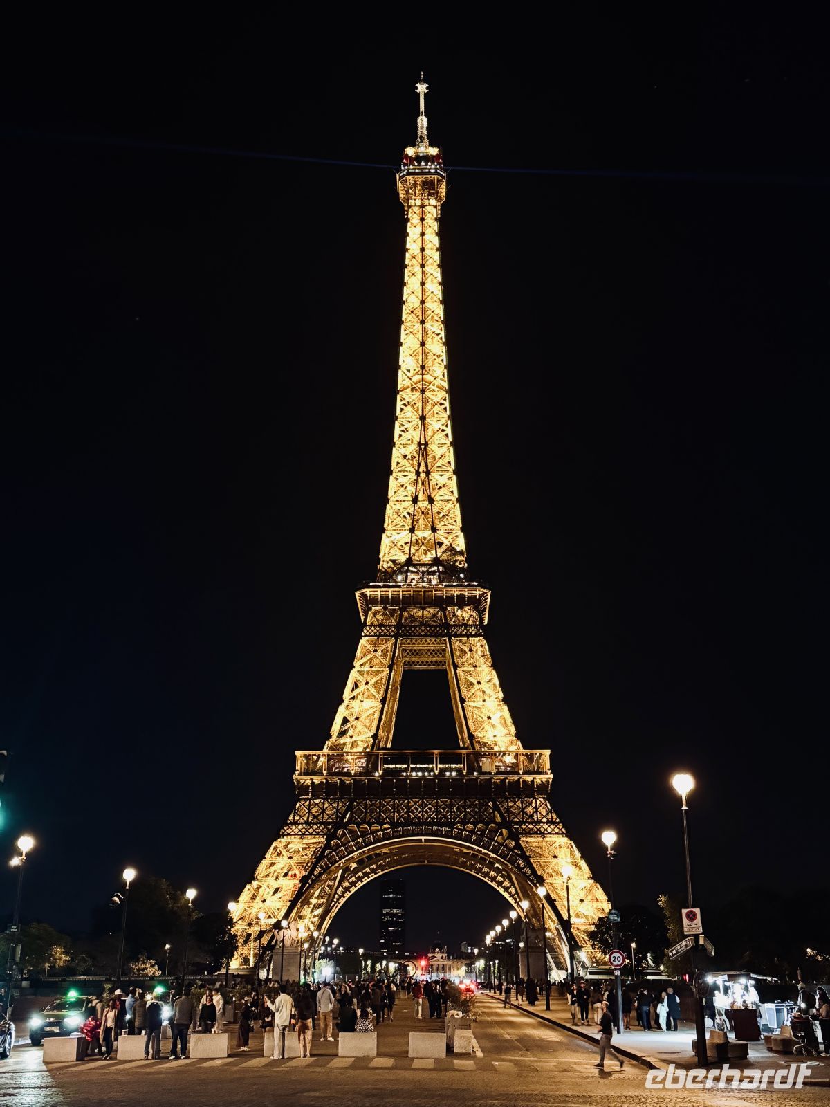 2. Tag - Eiffelturm bei Nacht &ndash; &copy;  (Eberhardt TRAVEL)
