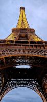 Blick nach oben Paris  &ndash; &copy; Gina Egenolf (Eberhardt TRAVEL)