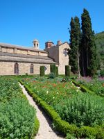 Garten, Abtei Fontfroide, Frankreich &ndash; &copy; Saskia Pinnow (Eberhardt TRAVEL)