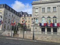 2026-05_Loire_Rad: Orléans - Rathaus &ndash; &copy; Dieter Braune (Eberhardt TRAVEL)