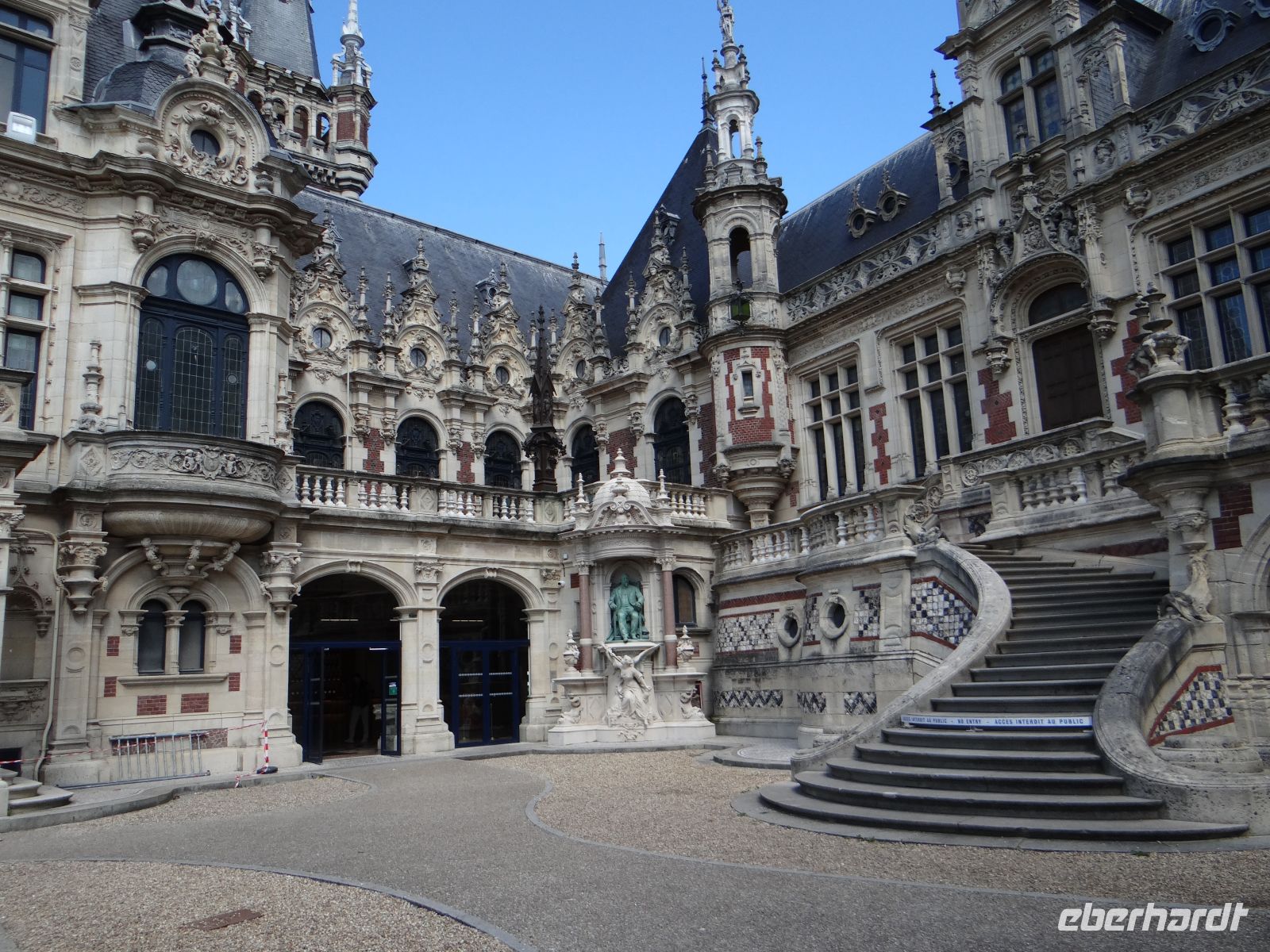 Palais Bénédictine ist als Museum und Produktionsstätte gebaut worden.  &ndash; &copy;  (Eberhardt TRAVEL)