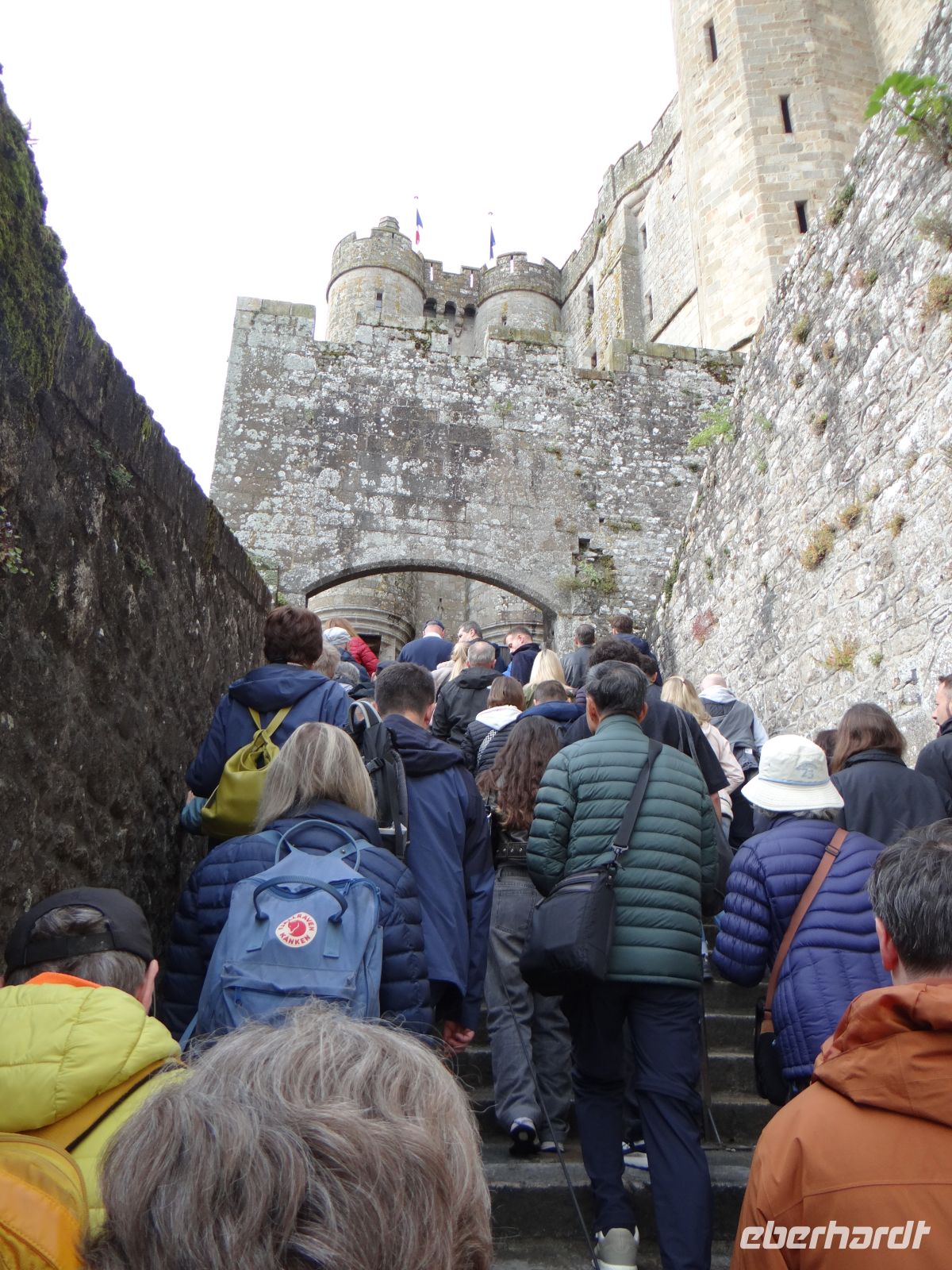 Mont Saint-Michel, um 9 Uhr sind wir unter den ersten.  &ndash; &copy;  (Eberhardt TRAVEL)