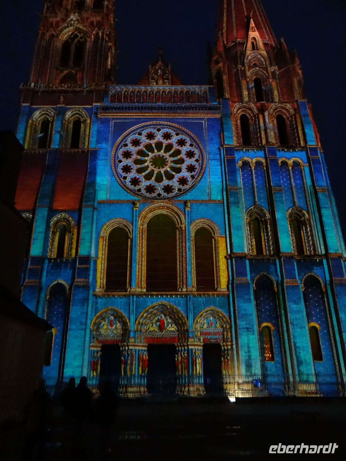 Chartres, Nôtre Dame, Illumination &ndash; &copy;  (Eberhardt TRAVEL)