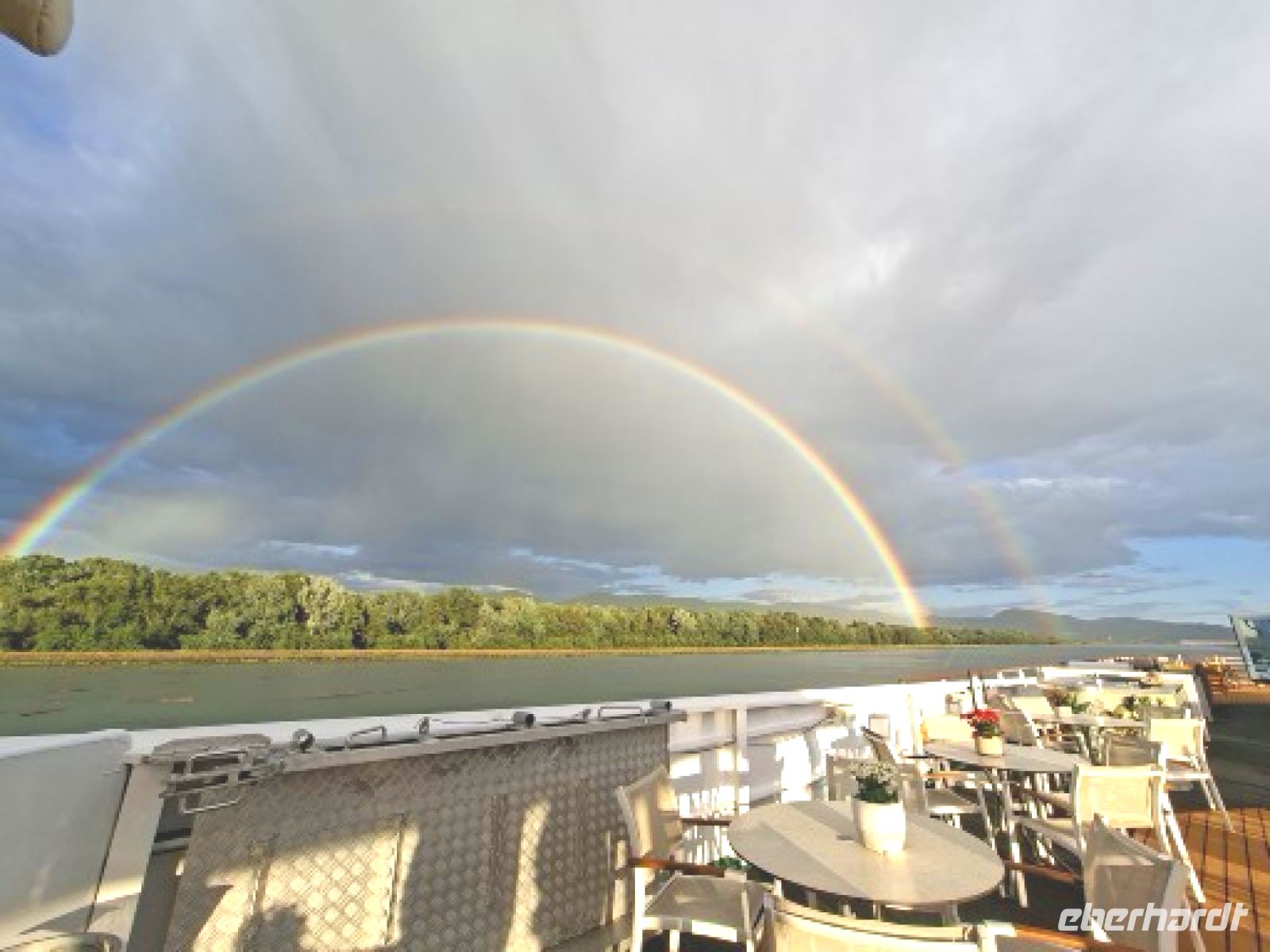 ein doppelter Regenbogen nach Gewitterregen &ndash; &copy;  (Eberhardt TRAVEL)