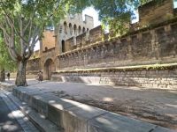 eines der vier Haupttore der Stadtbefestigung von Avignon &ndash; &copy; Ute Solf (Eberhardt TRAVEL)