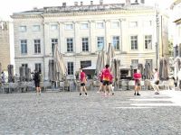 Platz des Palastes der Päpste - das historische Herz der Stadt &ndash; &copy; Ute Solf (Eberhardt TRAVEL)