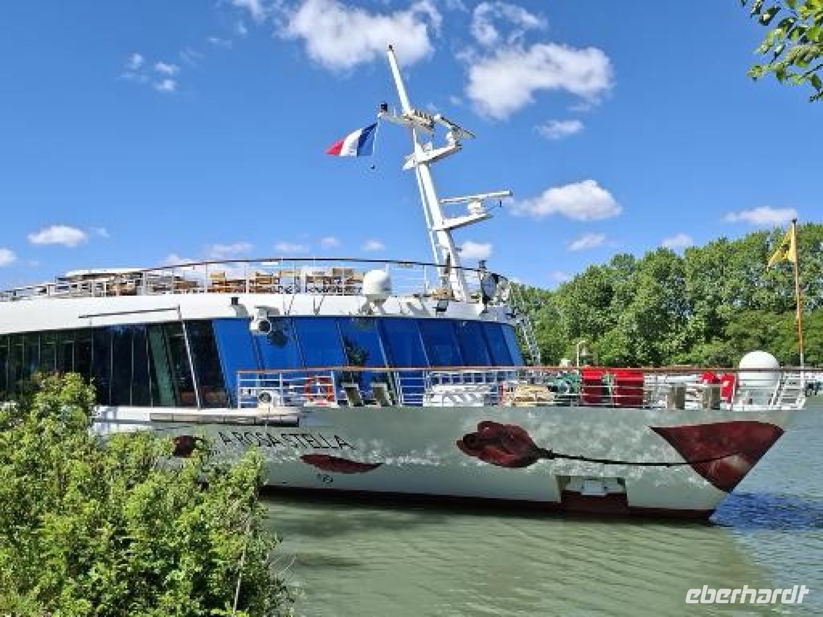 Die AROSA Stella am Quai von Avignon &ndash; &copy;  (Eberhardt TRAVEL)