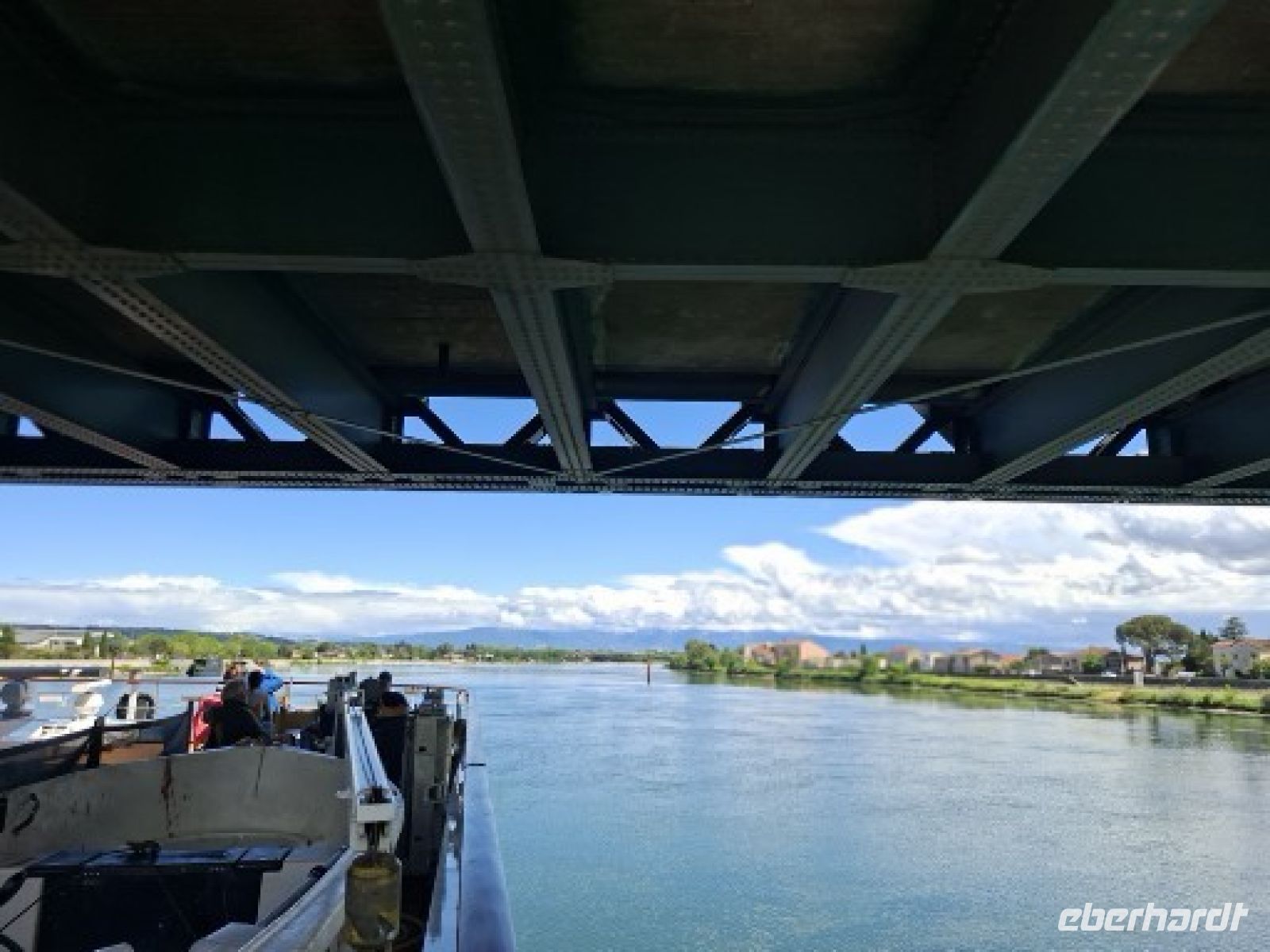 Durchfahrt durch die Fußgängerbrücke &ndash; &copy;  (Eberhardt TRAVEL)