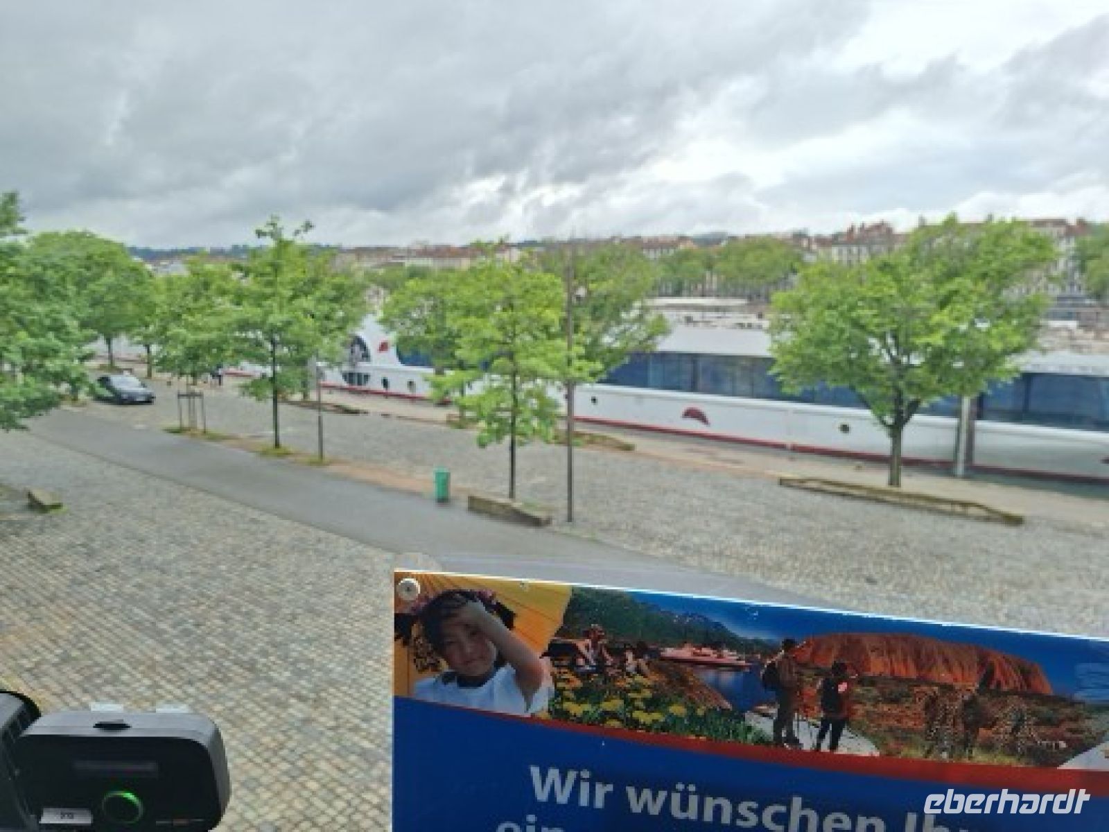 wir erreichen unser schwimmendes Hotel &ndash; &copy;  (Eberhardt TRAVEL)