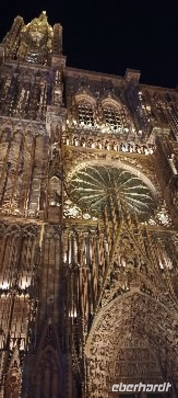 das Münster in Strasbourg am Abend &ndash; &copy;  (Eberhardt TRAVEL)