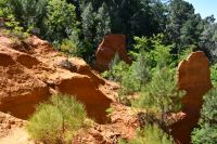 Ockergestein in Roussillon &ndash; &copy; Ute Solf (Eberhardt TRAVEL)