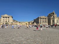 2026_05-PARIS: Versailles - Schloßplatz &ndash; &copy; Dieter Braune (Eberhardt TRAVEL)