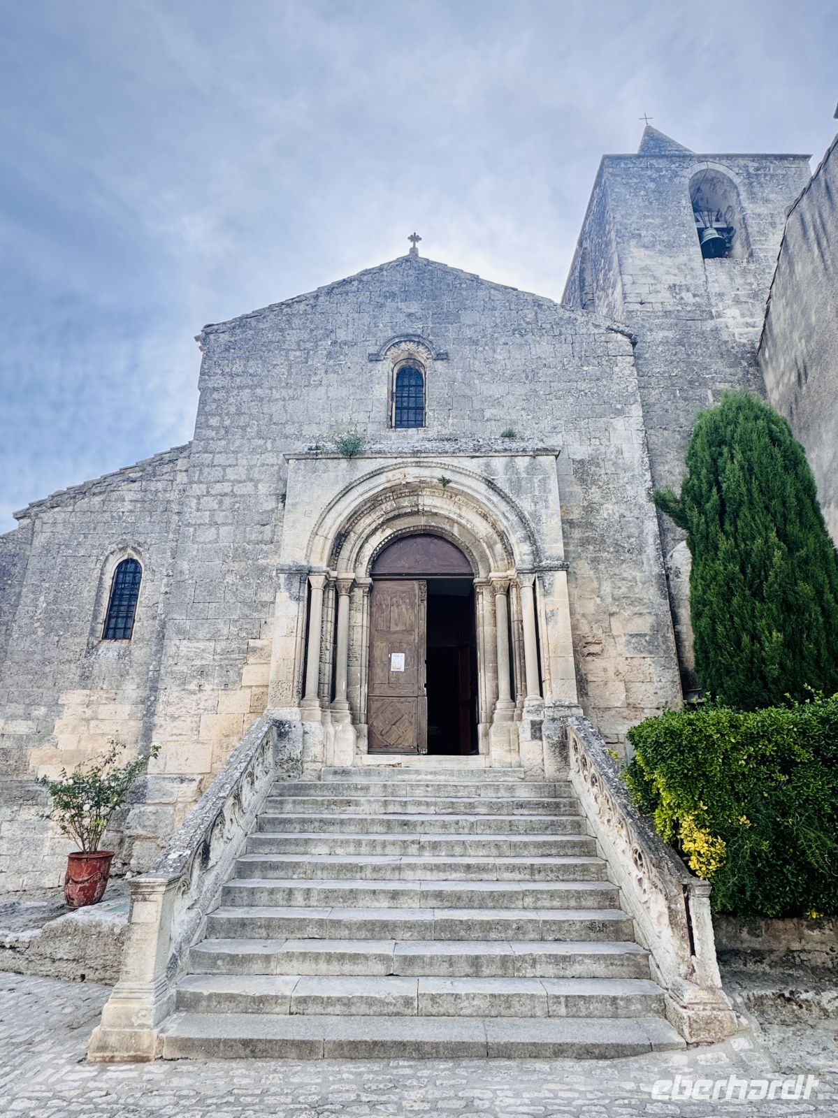 10. Tag - Kirche St. Vincent, Les Baux &ndash; &copy;  (Eberhardt TRAVEL)
