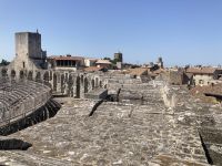 Rundreise Provence - Blick über die Arenamauern von Arles &ndash; &copy; Ekkehard Villing (Eberhardt TRAVEL)