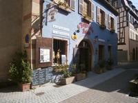 gemütliche Weinstuben erwarten ihre Gäste