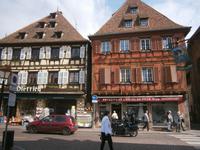 Fachwerkhäuser im Zentrum von Obernai an der Elsässer Weinstraße