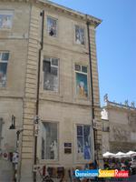 Tag Avignon täuschende Hausfassade