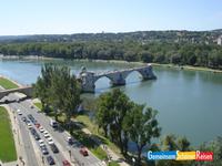 Tag Avignon Blick vom Rocher des Domes auf Benezet Brücke