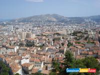 Tag Marseille Häusermeer