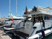 im Yachthafen von Cannes