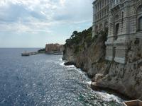 das ozeanografische Museum liegt direkt am Meer