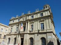 das Rathaus in Arles