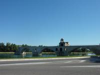 die viel besungene Brücke von Avignon