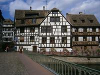 Schöne Fachwerkhäuser an der Ill,