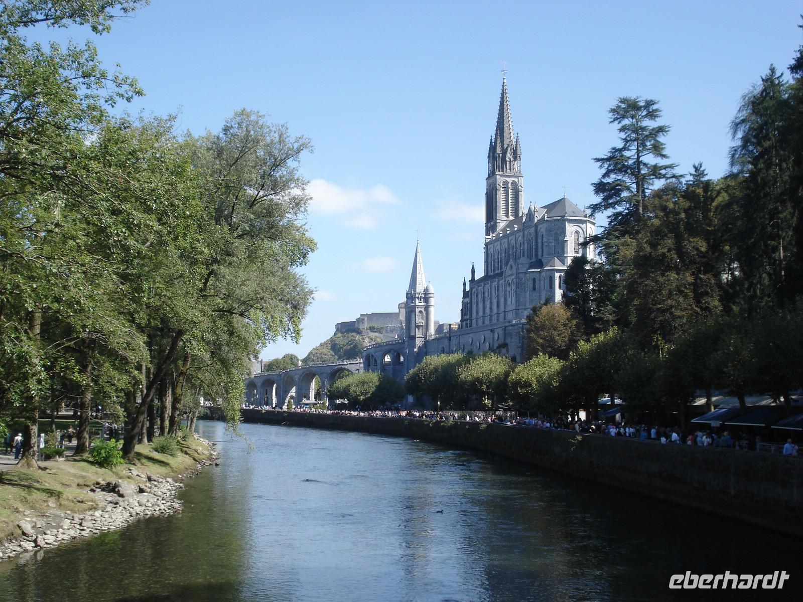 Blick auf Lourdes