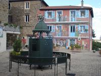 Vaux en Beaujolais Pissoir aus Clochemerle